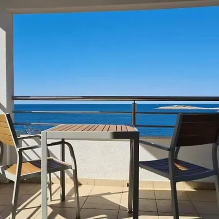 Willa Sucic Razanj *