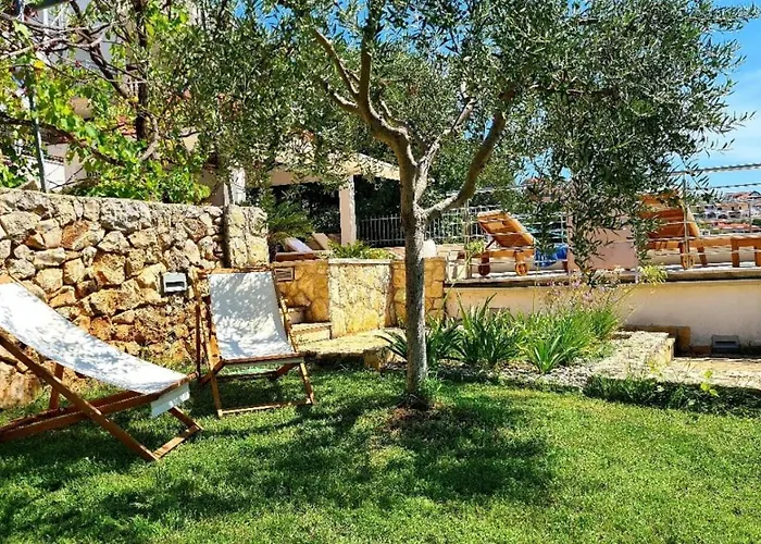 Sucic Razanj * Rogoznica (Sibenik-Knin)