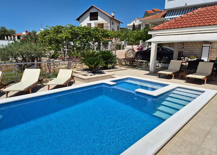 Sucic Razanj Vila Rogoznica (Sibenik-Knin)